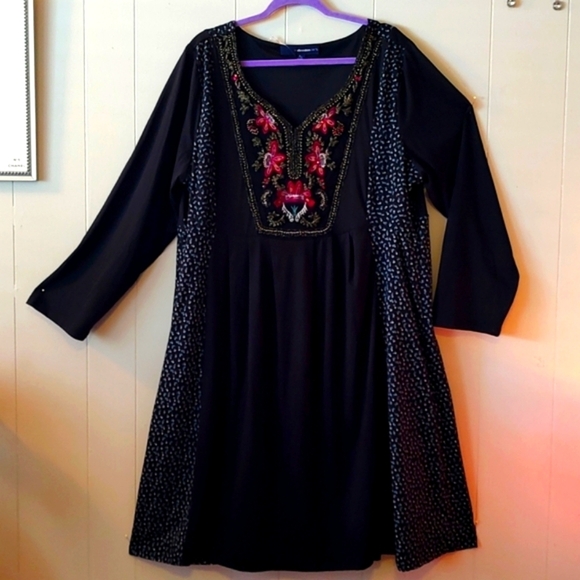 XL NWOT EMBROIDERED BLACK TUNIC QUILT DRESS from DENIM 27/7. - Picture 2 of 8